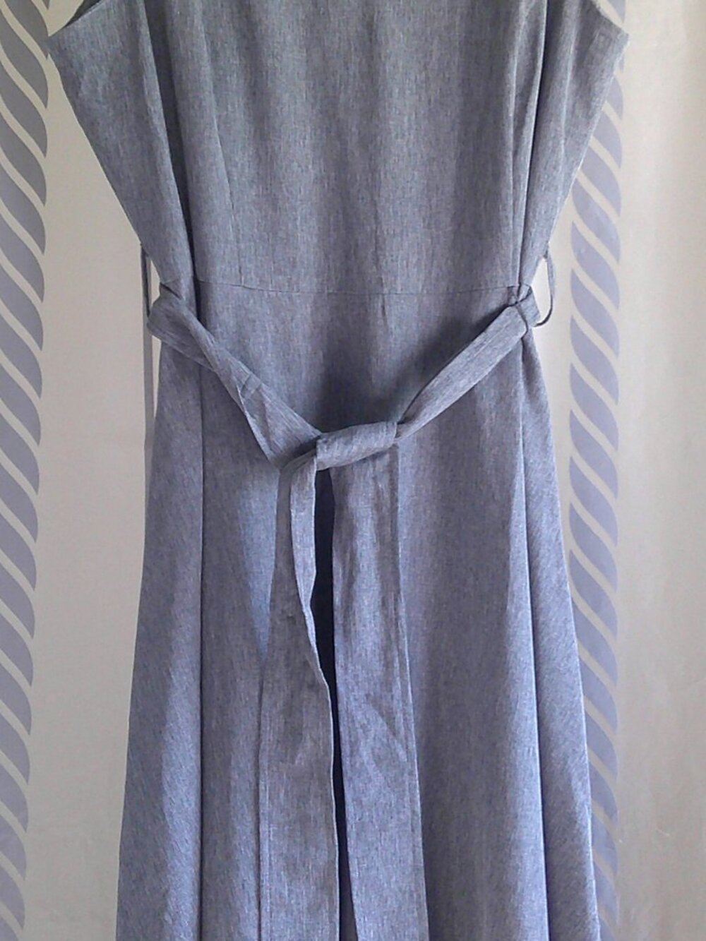 NEW CALVIN KLEIN Sleeveless Light Weight Tie-Belt Flare Skirt DRESS  Woman Sz 8